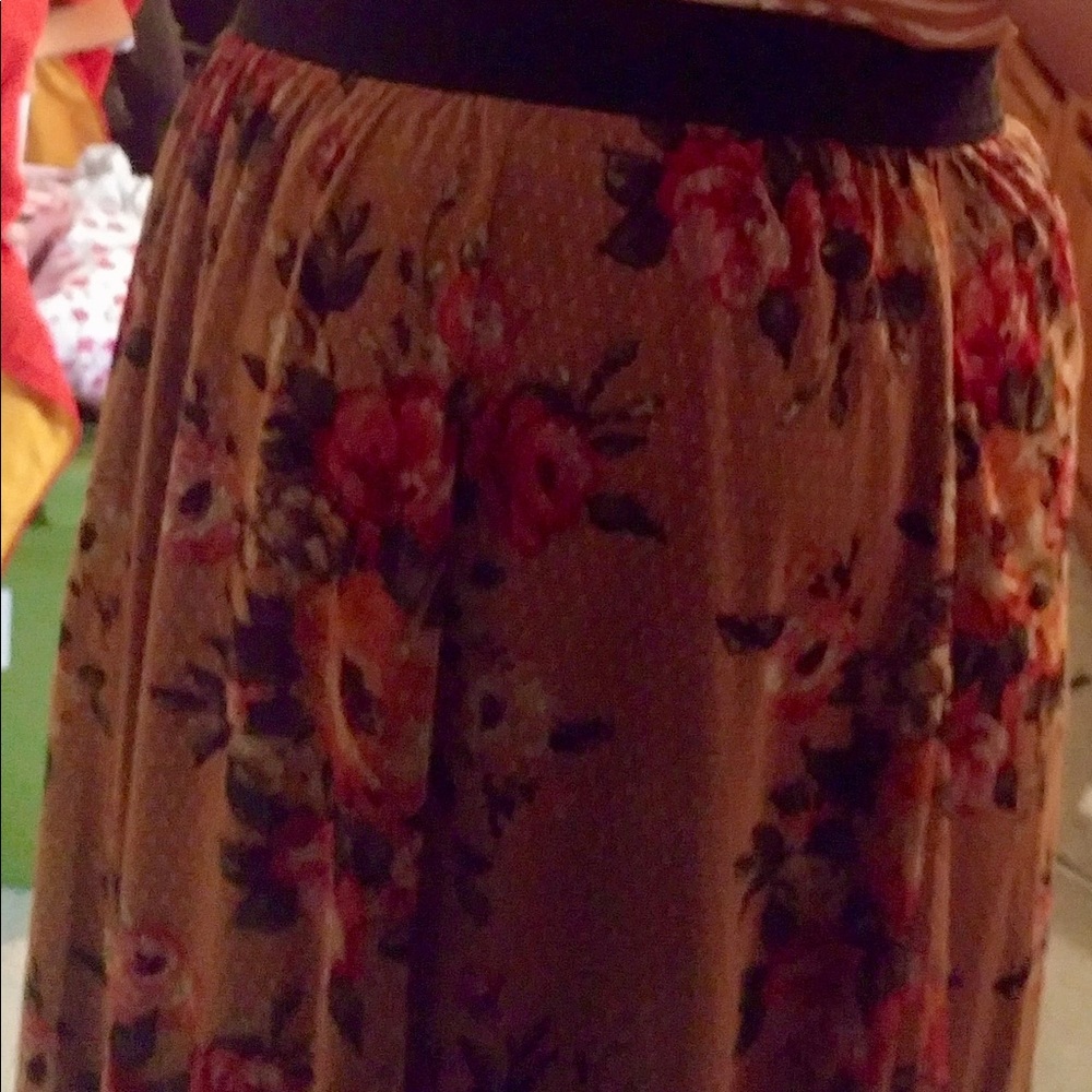 Floral Lola